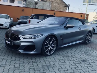 BMW 850i 